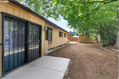 16735 NE Glisan St, Portland, OR 97230 - Photo 37