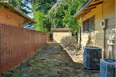 16735 NE Glisan St, Portland, OR 97230 - Photo 39