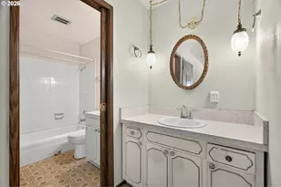 16735 NE Glisan St, Portland, OR 97230 - Photo 27