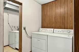 16735 NE Glisan St, Portland, OR 97230 - Photo 17