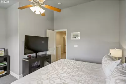 6910 N Charleston Ave, Portland, OR 97203 - Photo 15