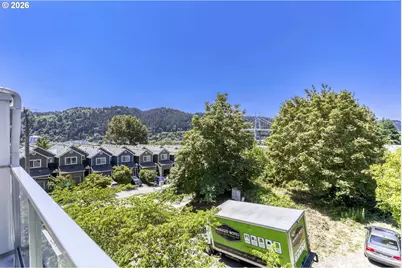 6910 N Charleston Ave, Portland, OR 97203 - Photo 23
