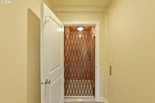 6910 N Charleston Ave, Portland, OR 97203 - Photo 27