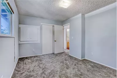 18801 NE Clackamas St, Portland, OR 97230 - Photo 17