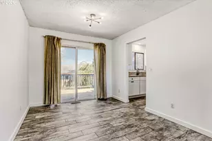 18801 NE Clackamas St, Portland, OR 97230 - Photo 9