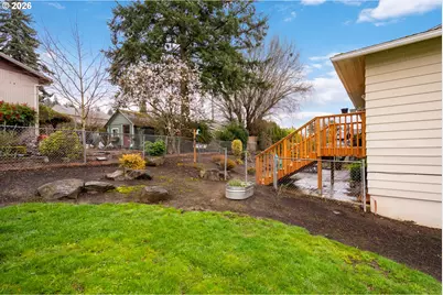 17670 SE Emerald Dr, Milwaukie, OR 97267 - Photo 25