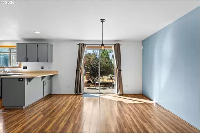 6860 N Swift St, Portland, OR 97203 - Photo 7