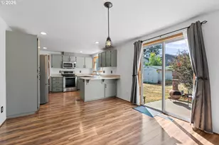 6860 N Swift St, Portland, OR 97203 - Photo 9