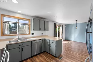 6860 N Swift St, Portland, OR 97203 - Photo 13