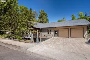 31 Marlboro Ln, Eugene, OR 97405 - Photo 3
