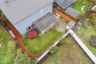 1241 Dahlia St, Woodburn, OR 97071 - Photo 25