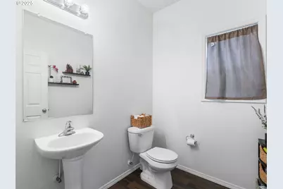 1241 Dahlia St, Woodburn, OR 97071 - Photo 11