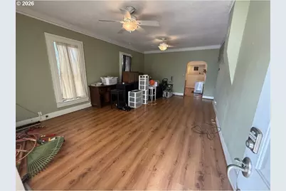 1466 SE Pine St, Roseburg, OR 97470 - Photo 3