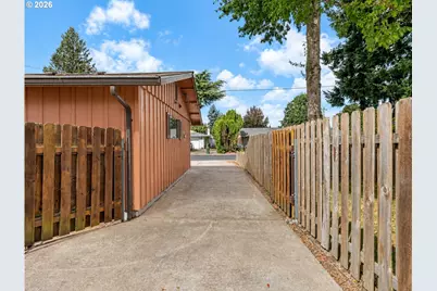 125 NW 11th Ave, Canby, OR 97013 - Photo 15