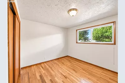 125 NW 11th Ave, Canby, OR 97013 - Photo 11