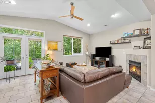 9239 SW Sweek Dr, Tualatin, OR 97062 - Photo 5