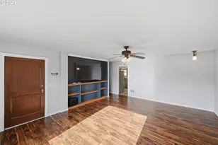 1707 Hayes St, North Bend, OR 97459 - Photo 5