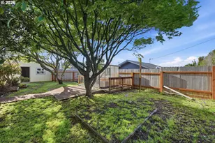 1707 Hayes St, North Bend, OR 97459 - Photo 37