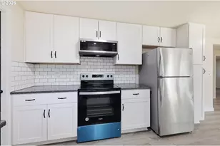 1390 Buck St, Eugene, OR 97402 - Photo 11
