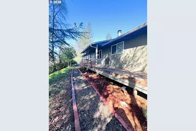 631 Terrace Ln, Sutherlin, OR 97479 - Photo 19