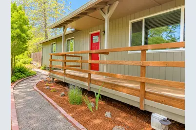 631 Terrace Ln, Sutherlin, OR 97479 - Photo 3