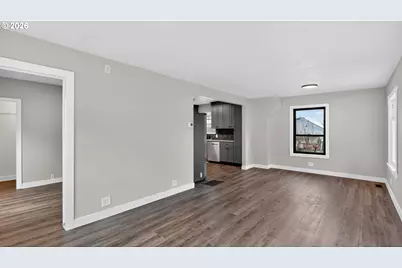 504 S 3rd St, Springfield, OR 97477 - Photo 5