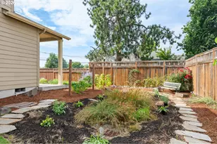 1148 W 21st Ave, Eugene, OR 97405 - Photo 25