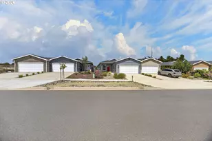 1535 53rd St, Florence, OR 97439 - Photo 41