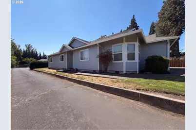 1586 NE Grandhaven St, McMinnville, OR 97128 - Photo 1