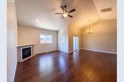 1586 NE Grandhaven St, McMinnville, OR 97128 - Photo 13