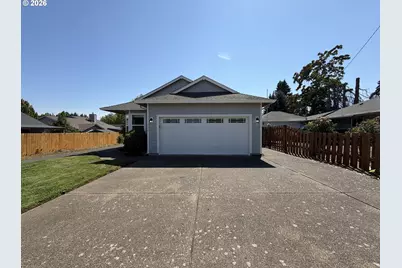 1586 NE Grandhaven St, McMinnville, OR 97128 - Photo 11