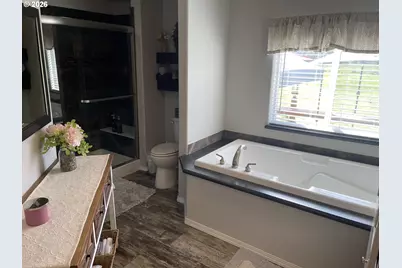 6404 Lookingglass Rd, Roseburg, OR 97471 - Photo 21