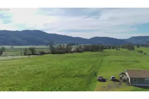 6404 Lookingglass Rd, Roseburg, OR 97471 - Photo 7