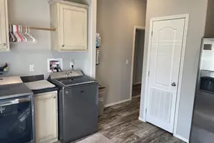 6404 Lookingglass Rd, Roseburg, OR 97471 - Photo 29