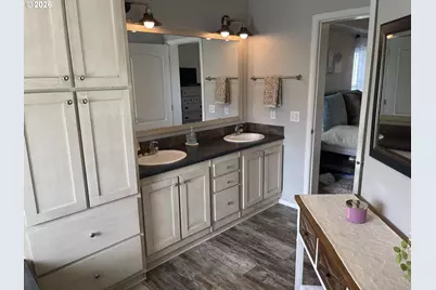 6404 Lookingglass Rd, Roseburg, OR 97471 - Photo 19