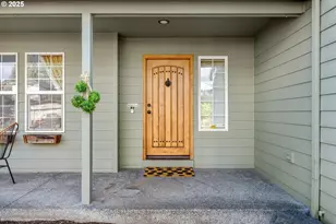 1742 NE Blue Heron Dr, Portland, OR 97211 - Photo 3