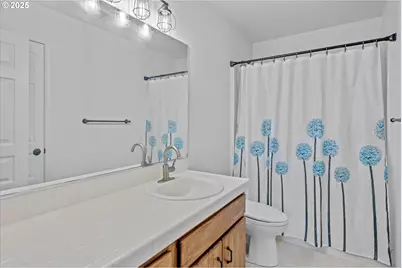 1742 NE Blue Heron Dr, Portland, OR 97211 - Photo 31