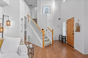 1742 NE Blue Heron Dr, Portland, OR 97211 - Photo 9