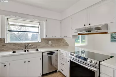 870 Hobbs Rd, Hood River, OR 97031 - Photo 13