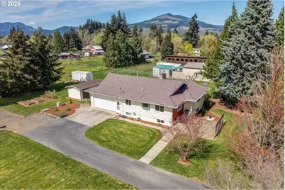 870 Hobbs Rd, Hood River, OR 97031 - Photo 1