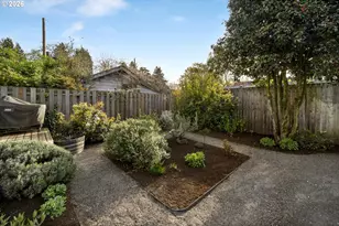 1229 SE 34th Ave, Portland, OR 97214 - Photo 47