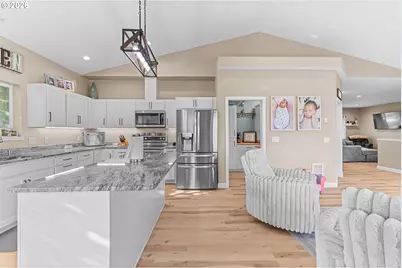 1118 S 11th St, Coos Bay, OR 97420 - Photo 11