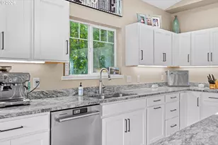 1118 S 11th St, Coos Bay, OR 97420 - Photo 13