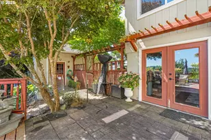 719 Peters St, Raymond, WA 98577 - Photo 33