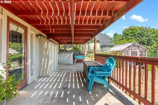 719 Peters St, Raymond, WA 98577 - Photo 29