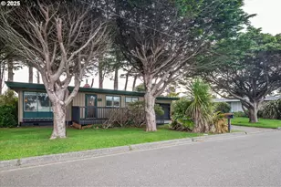 535 Harrison Ave SW, Bandon, OR 97411 - Photo 45