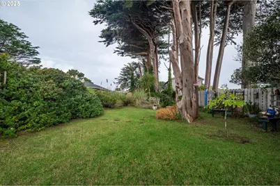 535 Harrison Ave SW, Bandon, OR 97411 - Photo 37