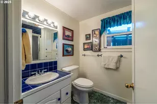 535 Harrison Ave SW, Bandon, OR 97411 - Photo 29