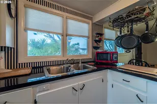 535 Harrison Ave SW, Bandon, OR 97411 - Photo 17