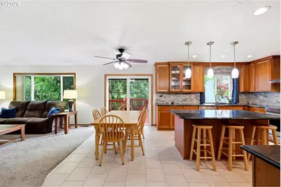 611 SE Lovrien Pl, Gresham, OR 97080 - Photo 9